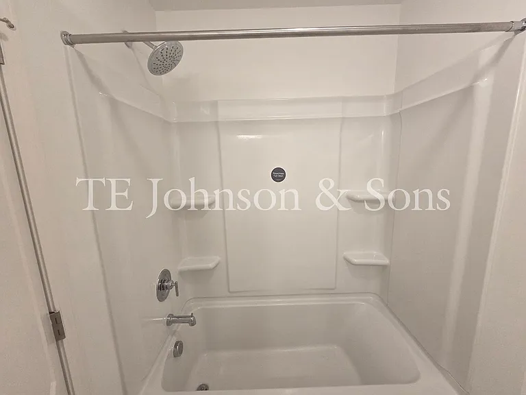 223 Latrobe Ln — Photo 20