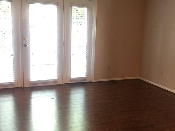 3rd image of 802 Vestavia Villa Ct #802