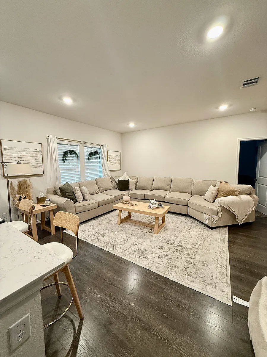 Building Photo - 713 Cultivator Ct