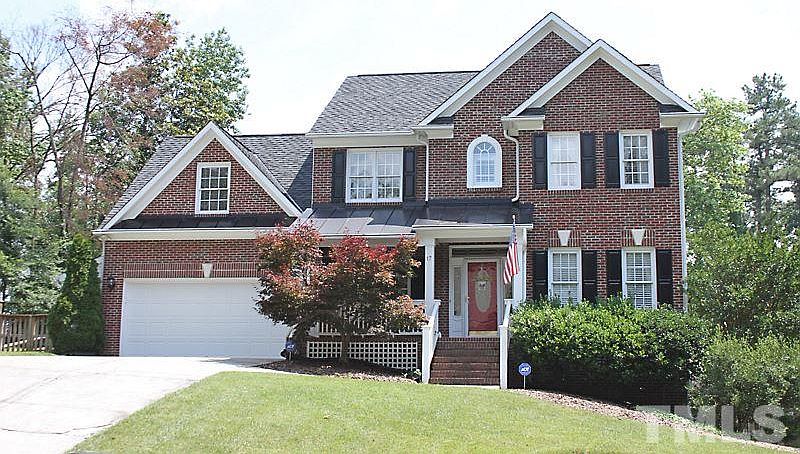 1st image of 17 Saint Andrews Ct