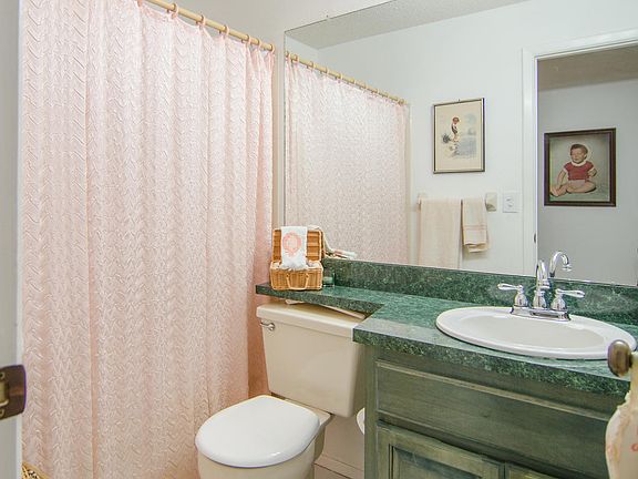 3rd image of 499 Saint Tropez Cir NE