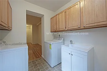 Rented by R New York