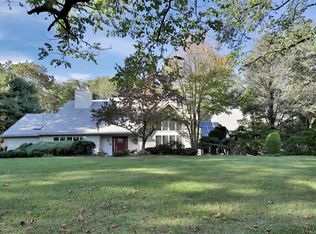 22 Sunrise Cir, Holmdel, NJ 07733