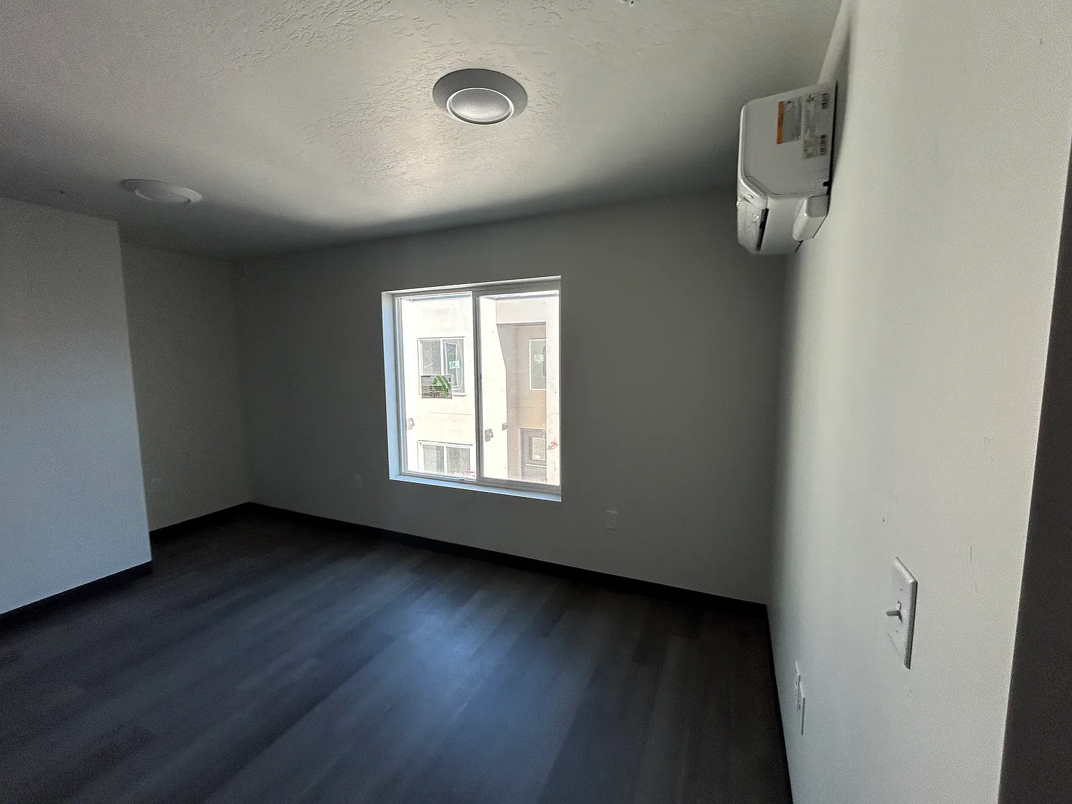 1 bed, 850 sqft, $1,450 — Photo 4