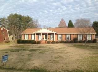 108 Avondale Dr, Gaffney, SC 29341