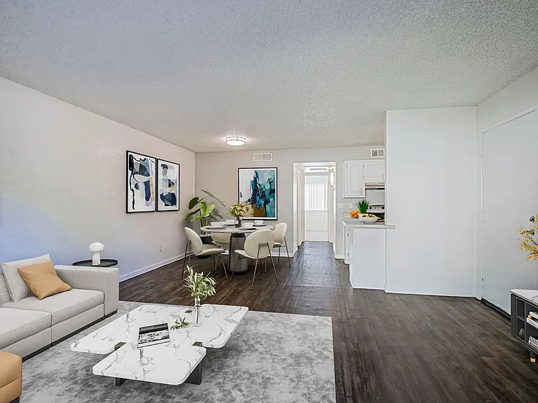 Tesoro Apartments — Photo 49