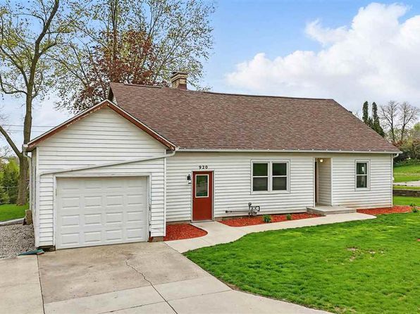 920 Circle Dr, Wellman, IA 52356