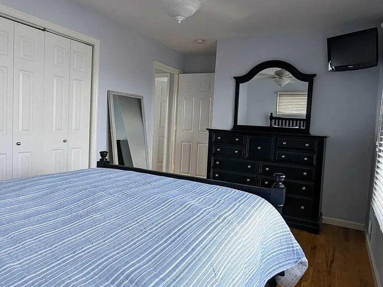 2302 Grand Central Ave #B — Photo 9