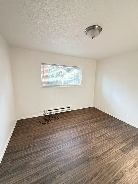 2 bed, 900 sqft, $2,600 — Photo 3