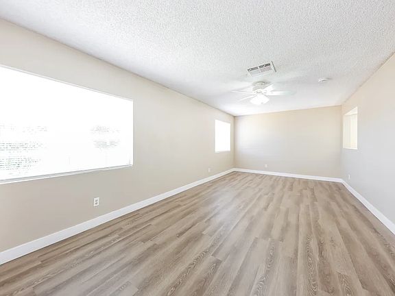 3rd image of 5103 W Tierra Buena Ln