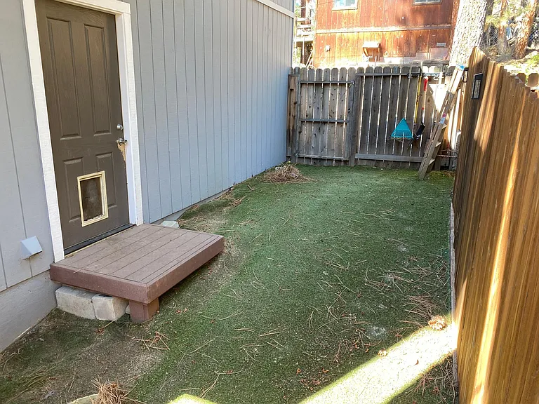225 Lyons Ave — Photo 18