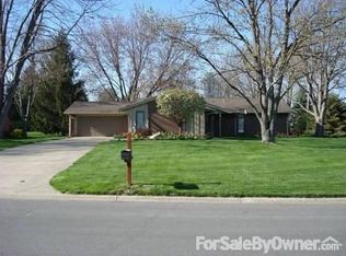 2095 Woodstock Ct, Troy, OH 45373