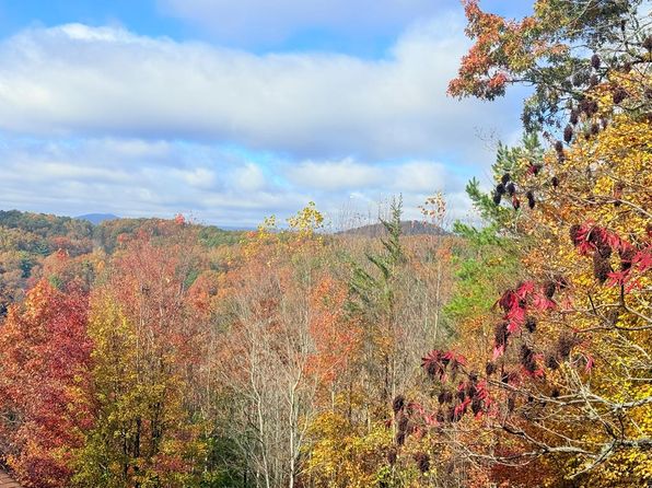 12-4 Cardinal Rd #12-4