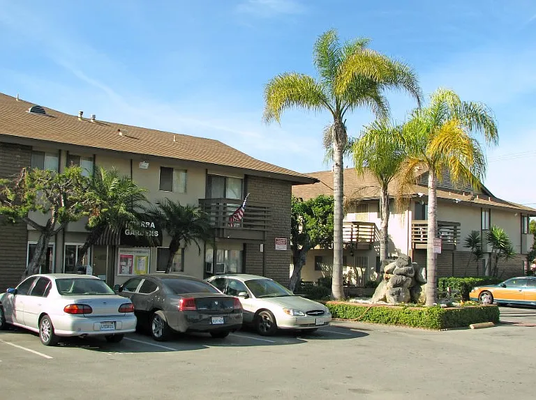 Sierra Gardens Apartments — Photo 1