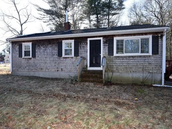 415 Center St, Pembroke, MA 02359