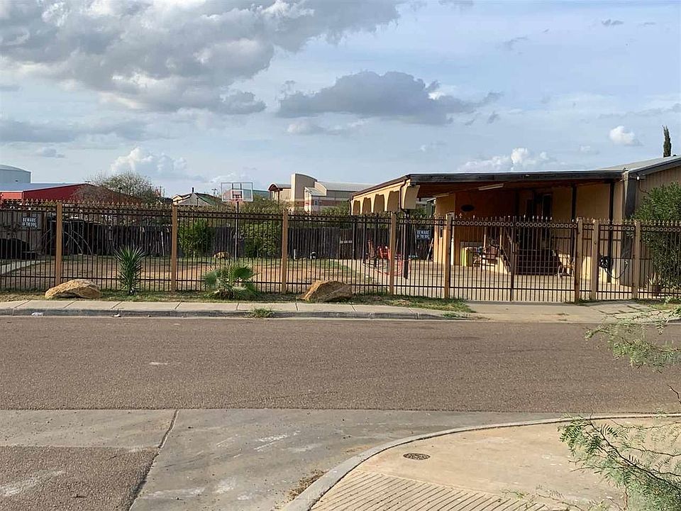 1st image of 4914 Palmito Dr