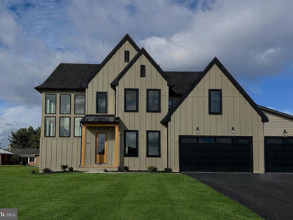 1st image of 3 Balsam Ln