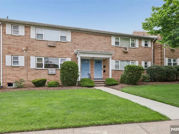 1-29 Virginia Dr #129B, Fair Lawn, NJ 07410