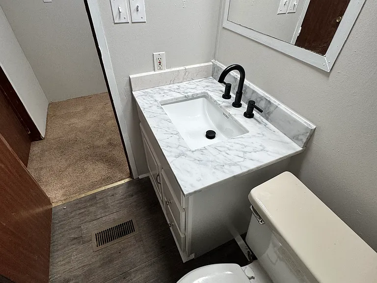 Lithia Manor (3666 Glenda St, Lithia Springs 30122) — Photo 12
