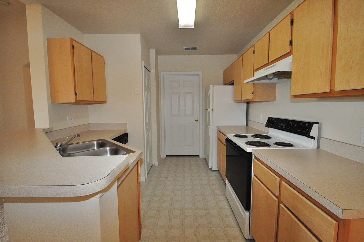 Building Photo - 6530 Swissco Dr #1134