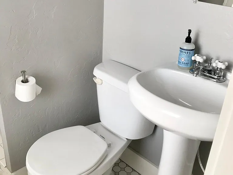 1805 W Park Pl — Photo 22