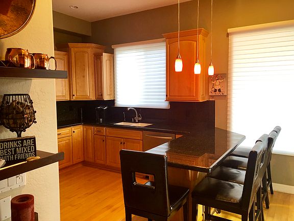 5th image of 3800 S Cantabria Cir Unit 1025