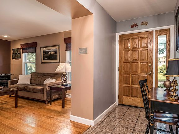 3rd image of 765 Keith Dr