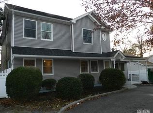 14 Southwind Rd, Remsenburg, NY 11960