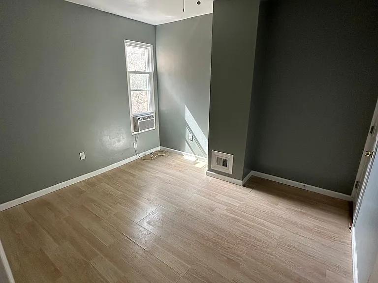 2903 Walbrook Ave — Photo 9