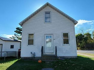 302 Bird St, Marinette, WI 54143