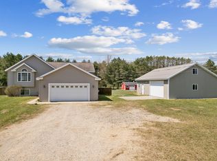 13951 New Millpond Rd, Big Rapids, MI 49307