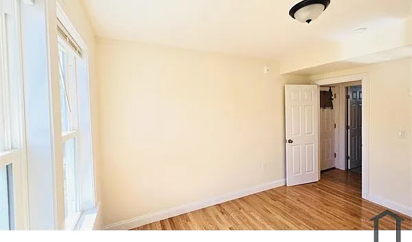 49 Woodcliff St #3 — Photo 8