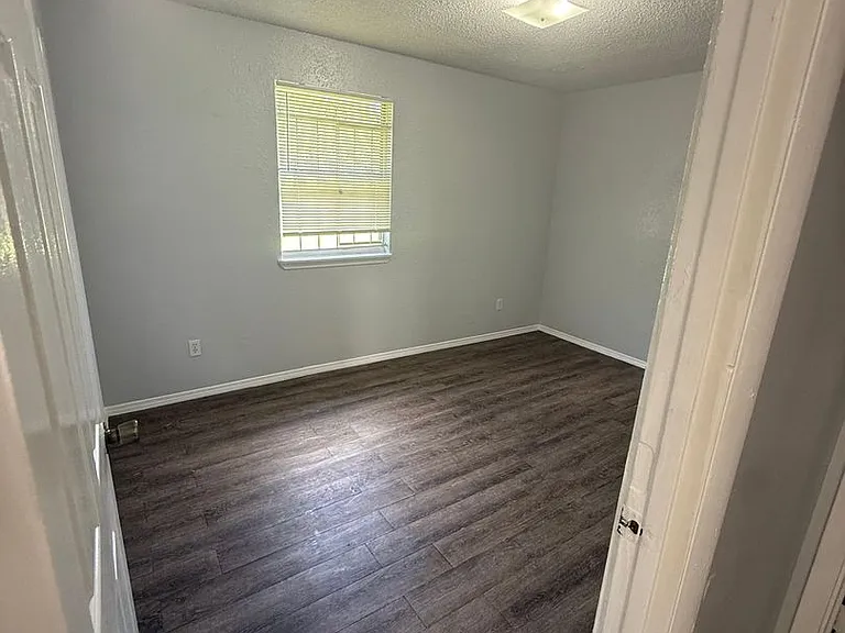 3997 Leonnie Rd #1-4 — Photo 7