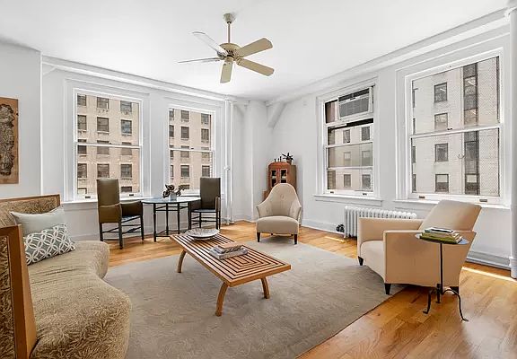 3rd image of 26 Beaver St APT 8