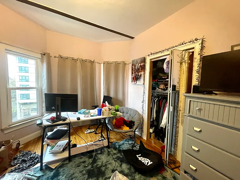 1031 Tremont St #4 — Photo 17