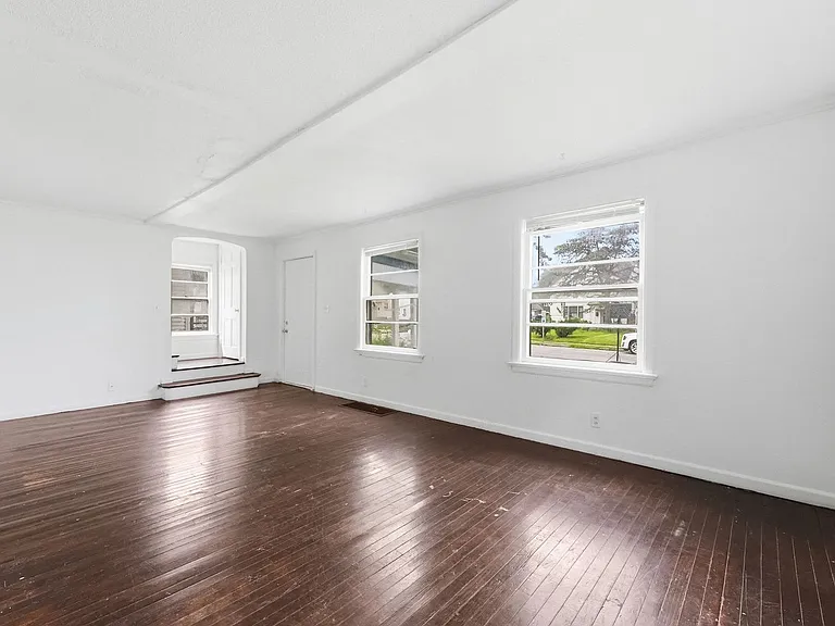 4029 Weisser Park Ave — Photo 12