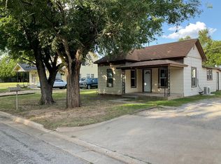 915 N 6th St, Enid, OK 73701