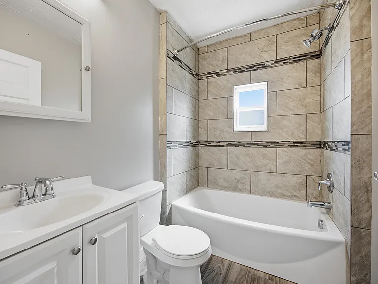827 Hinnerman St — Photo 10