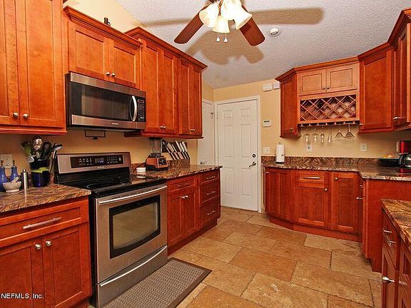 2nd image of 3728 Tumbling Oaks Dr