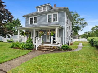 29 Burt St, Warwick, RI 02886