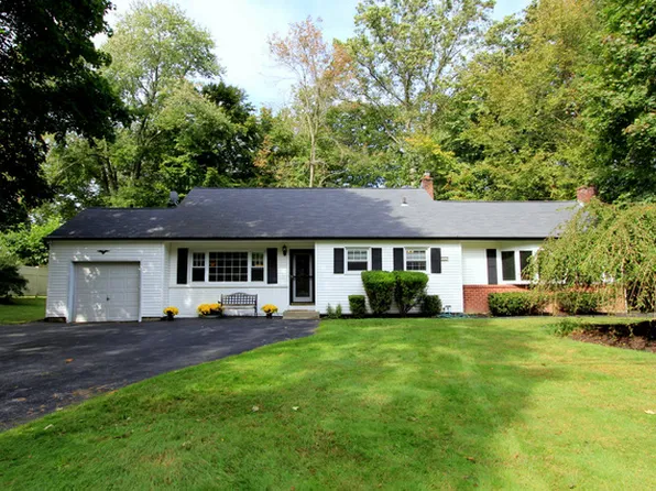 2719 Strang Blvd, Yorktown Heights, NY 10598