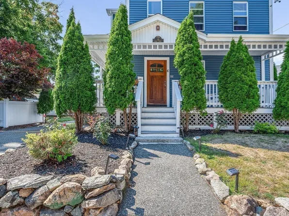 6 Nelly St Floor 1, Wakefield, MA 01880
