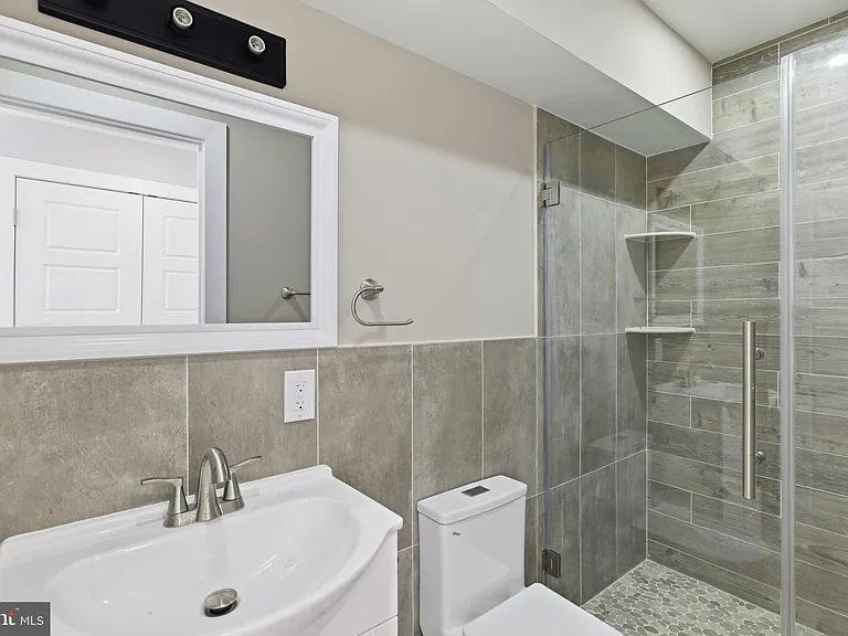 1511 W Flora St — Photo 21