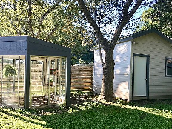 2nd image of 807 Cobble Dr