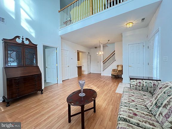 4th image of 510 Easy St #T52