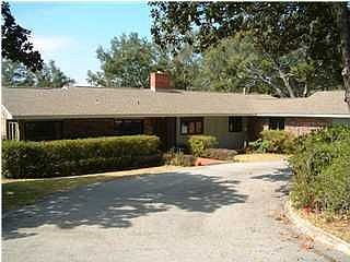 Welcome to 3 Longwood Drive