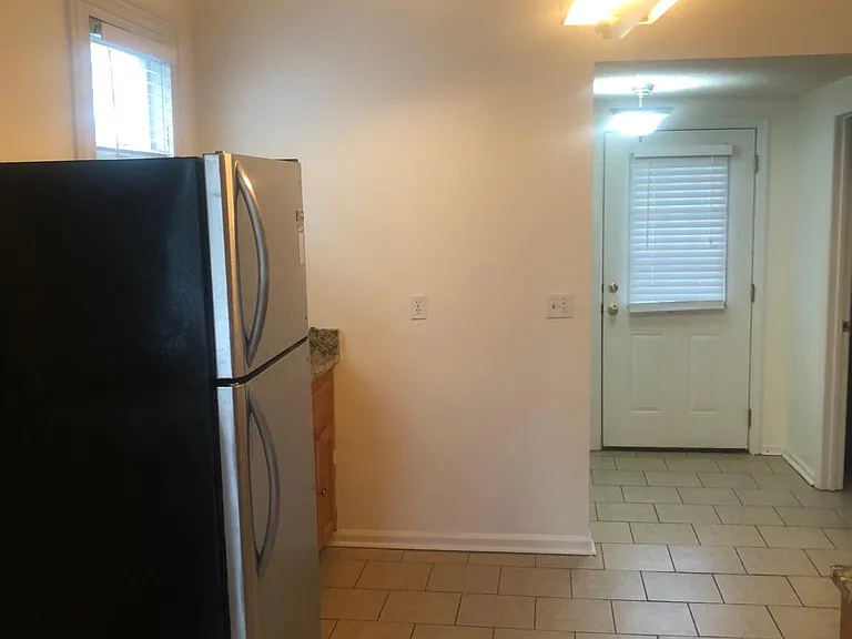 1722 Mitchell Ave — Photo 18