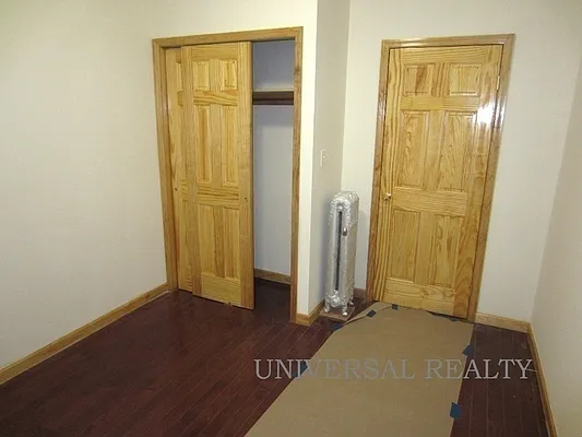 Rented by Universal Realty Group | media 27
