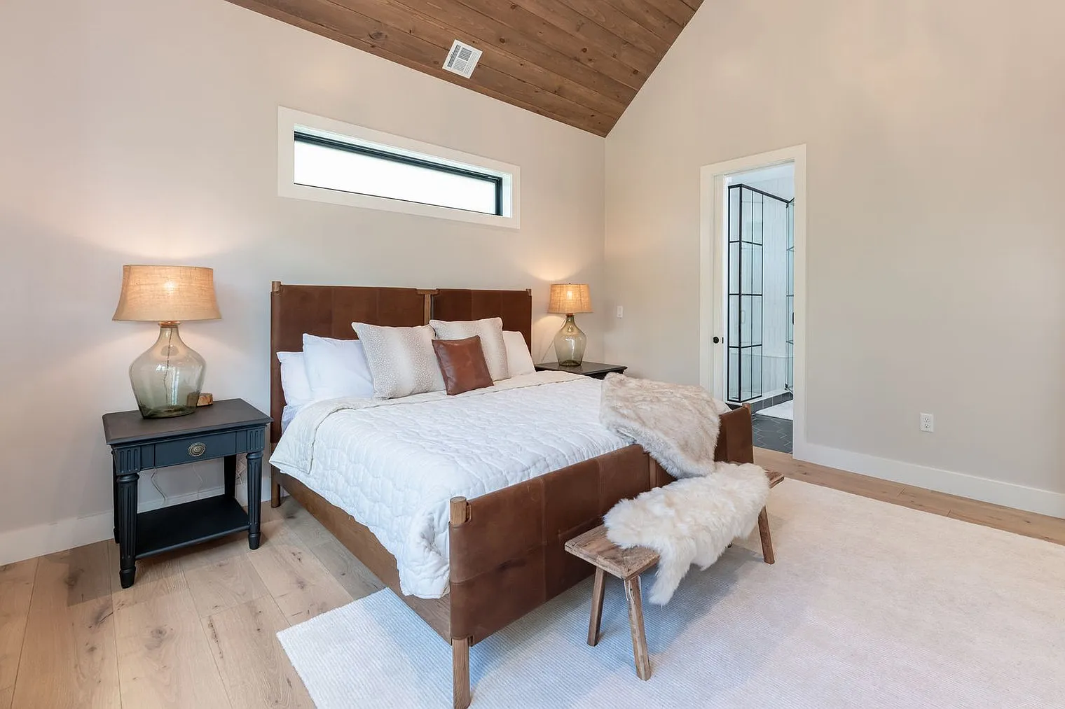 5 bed, 3.5 bath, 3498 sqft, $35,699 — Photo 4