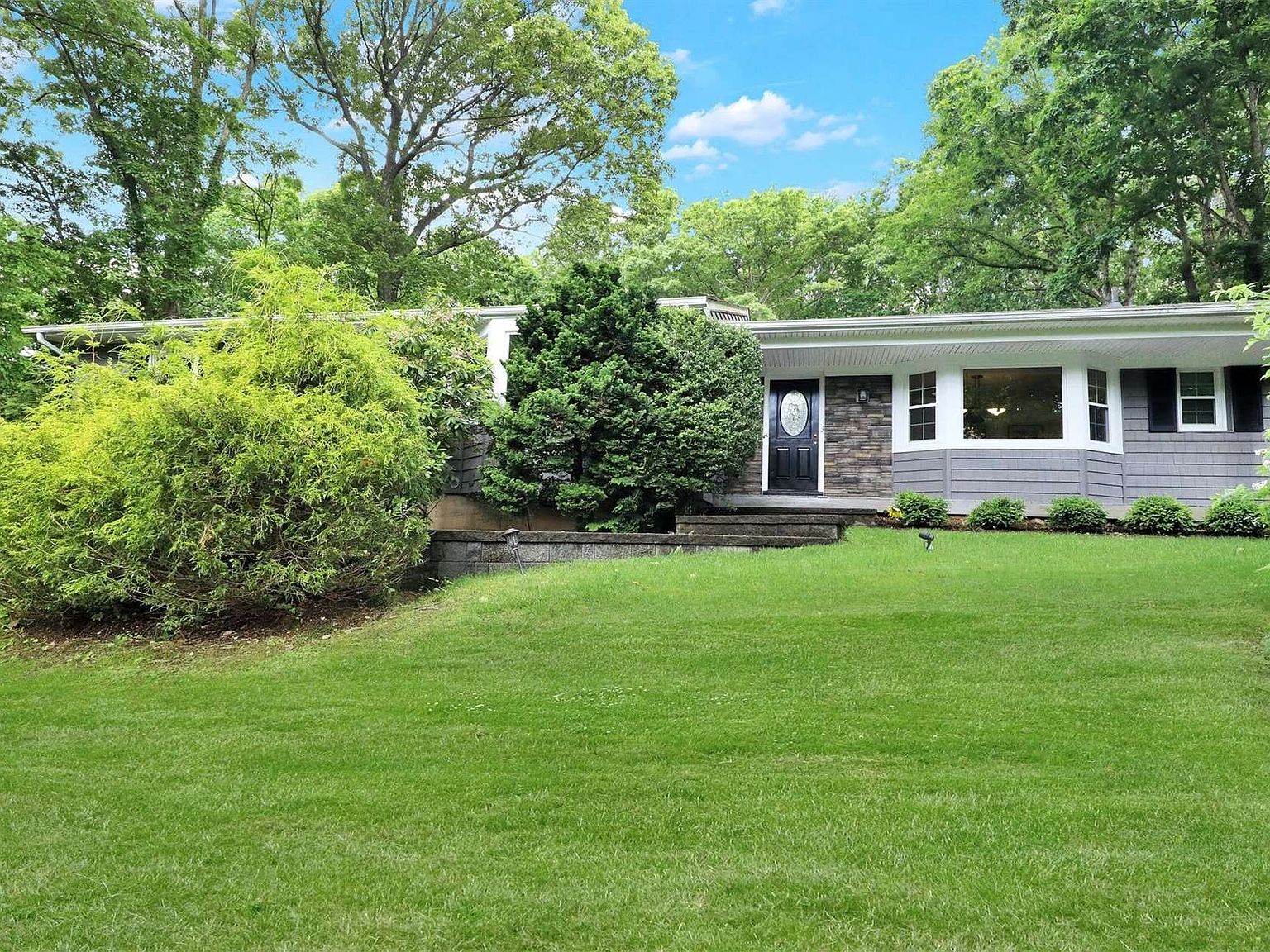 23 Farmington Lane, Melville, NY 11747 Zillow